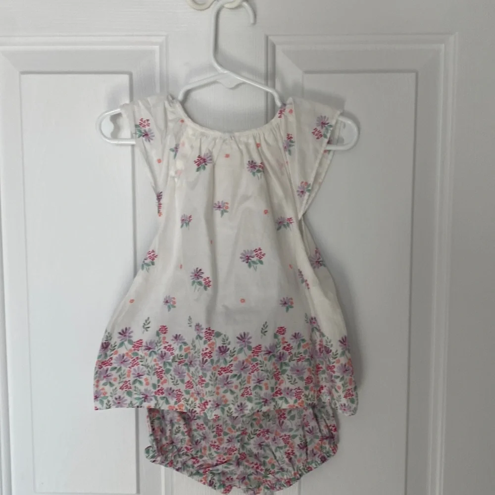 NWT - Baby Girl 2-Piece Flower Tank Top Blouse and Shorts Set Size 18-24 Months